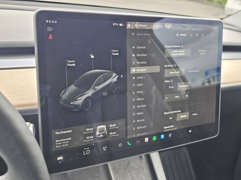 Used 2021 Tesla Model Y Long Range AWD/4WD image 32
