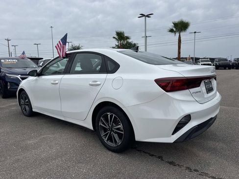 Used 2024 Kia Forte LXS FWD image 7