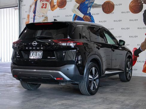 Used 2023 Nissan Rogue SL w/ SL Premium Package image 25
