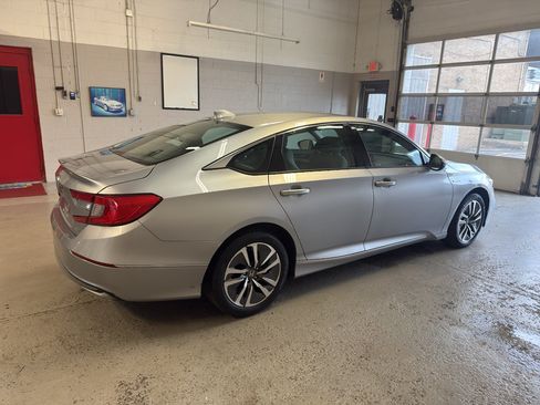 Used 2018 Honda Accord EX image 8