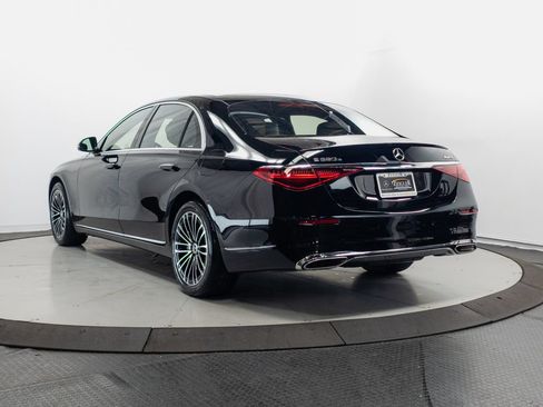 Used 2024 Mercedes-Benz S 580e 4MATIC Sedan image 32