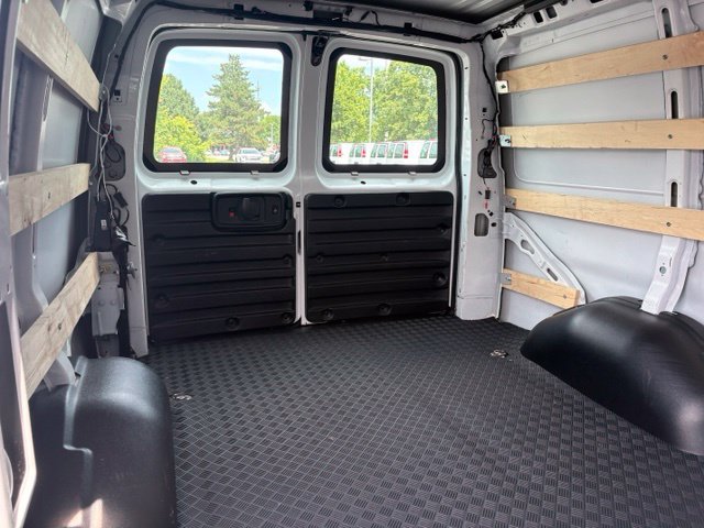 Used 2025 Chevrolet Express 2500 w/ Driver Convenience Package RWD image 13
