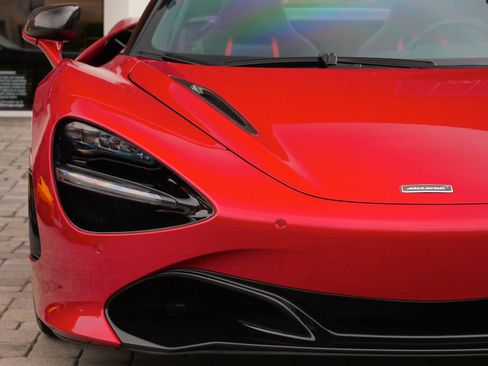 Used 2020 McLaren 720S Performance RWD image 6