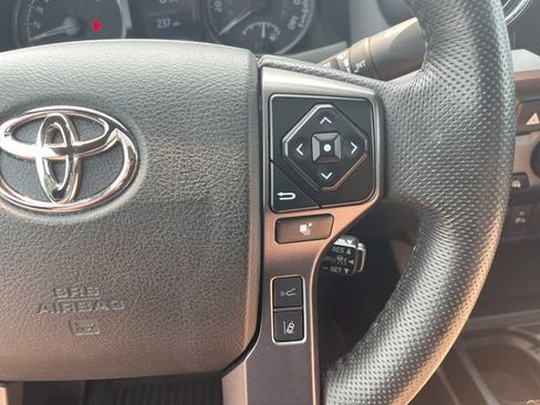 Used 2023 Toyota Tacoma TRD Off-Road w/ TRD Premium Off Road Package AWD/4WD image 24
