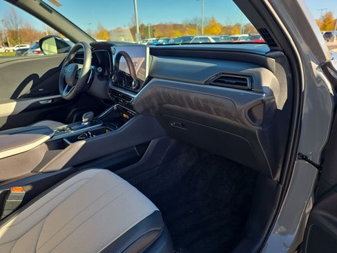 Used 2025 Lexus TX 350 350 image 18