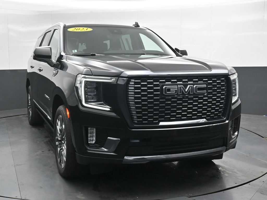 Used 2023 GMC Yukon Denali Ultimate w/ LPO, Floor Liner Package AWD/4WD image 6