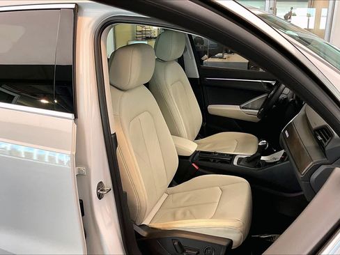 Used 2021 Audi Q3 2.0T Premium Plus w/ Premium Plus Package image 8