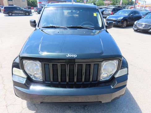 Used 2012 Jeep Liberty Sport AWD/4WD image 31