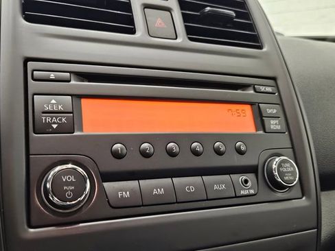 Used 2018 Nissan Versa S Plus image 21