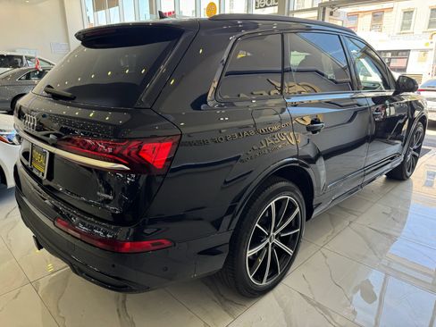Used 2020 Audi Q7 3.0T Prestige AWD/4WD image 7