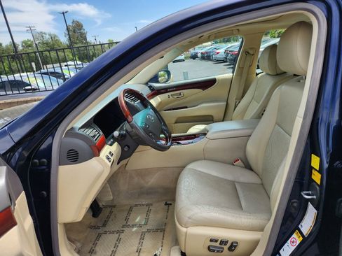 Used 2010 Lexus LS 460 RWD image 10