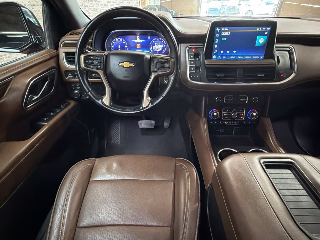 Used 2023 Chevrolet Suburban High Country AWD/4WD image 17
