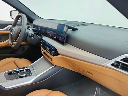 Used 2025 BMW i4 xDrive40i w/ Premium Package image 21