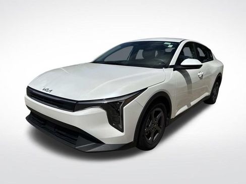 Used 2025 Kia K4 FWD image 3
