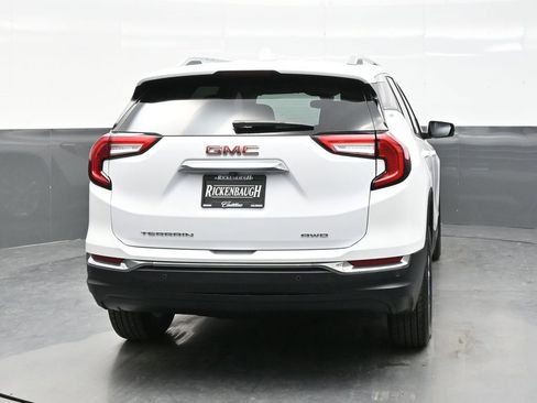 Used 2023 GMC Terrain SLT w/ Tech Package AWD/4WD image 6