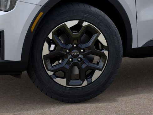 New 2026 Kia Sorento S image 9