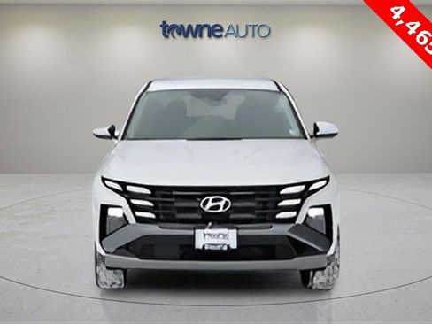 Used 2025 Hyundai Tucson SE image 9