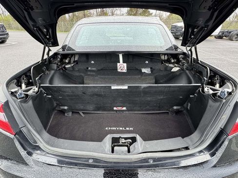 Used 2011 Chrysler 200 Limited FWD image 31