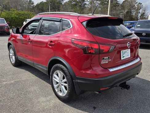 Used 2018 Nissan Rogue Sport SV image 8