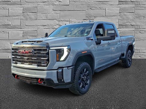 Used 2024 GMC Sierra 3500 AT4 w/ AT4 Premium Plus Package image 4