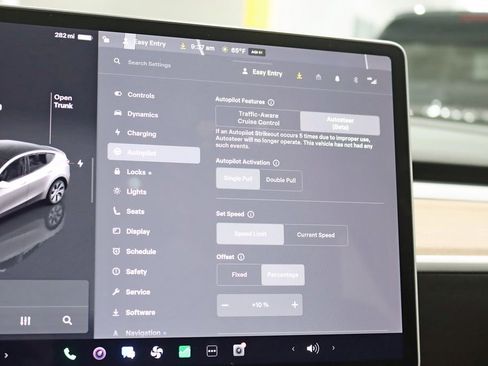 Used 2023 Tesla Model Y Long Range image 22