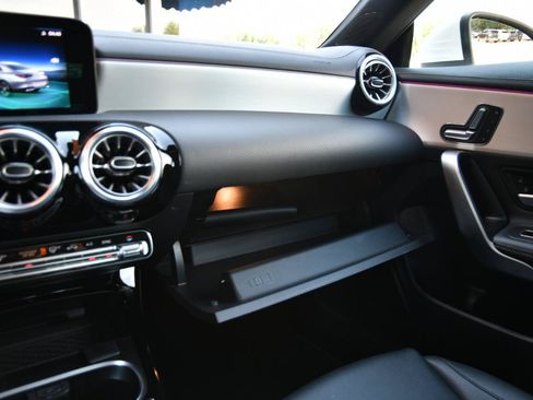 Used 2025 Mercedes-Benz CLA 250 4MATIC image 33