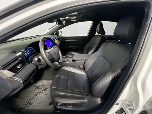 Used 2025 Toyota Camry XSE image 14