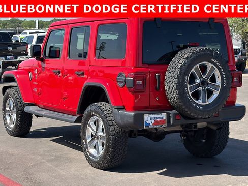 Used 2020 Jeep Wrangler Unlimited Sahara w/ LED Lighting Group AWD/4WD image 7