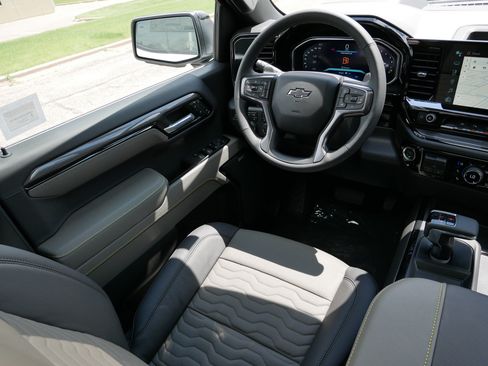New 2026 Chevrolet Silverado 1500 ZR2 w/ LPO, Dark Essentials Package AWD/4WD image 13