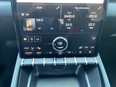 Used 2026 GMC Terrain AT4 AWD/4WD image 17