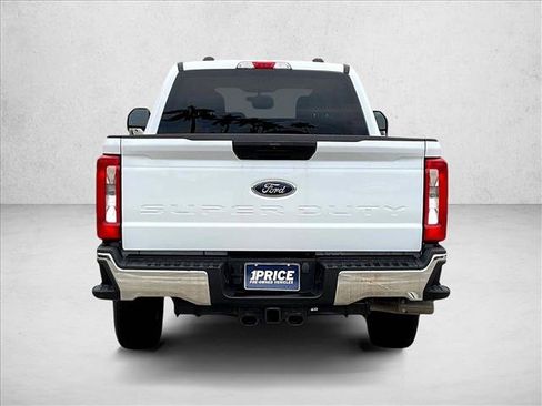 Used 2026 Ford F250 XLT AWD/4WD image 4