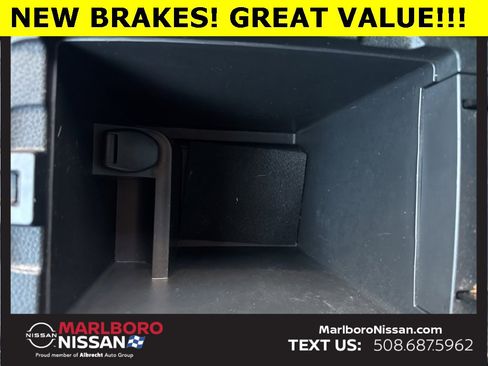 Used 2017 Nissan Rogue SV image 29