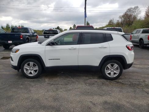 Used 2022 Jeep Compass Latitude w/ Convenience Group AWD/4WD image 4