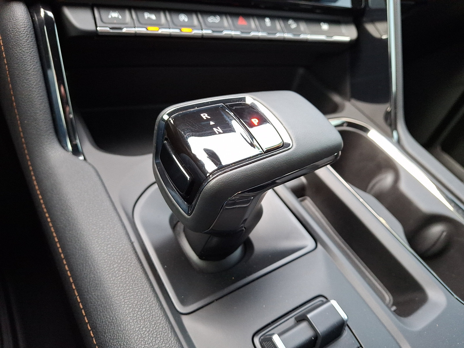 Certified 2023 GMC Sierra 1500 AT4 w/ AT4 Preferred Package AWD/4WD image 14