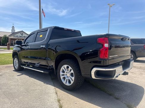 Used 2023 Chevrolet Silverado 1500 LTZ AWD/4WD image 3