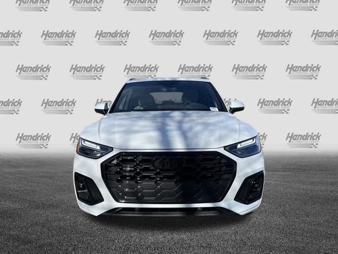 Certified 2024 Audi Q5 2.0T Premium w/ Summer of Audi Package image 3