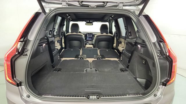Used 2026 Volvo XC90 B6 Plus w/ Protection Package Premier AWD/4WD image 44
