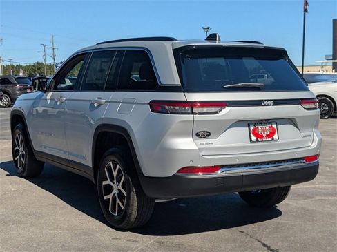 New 2025 Jeep Grand Cherokee Limited image 5