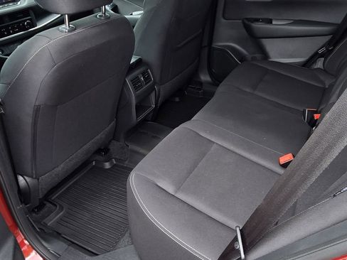 Used 2025 Nissan Rogue S image 14