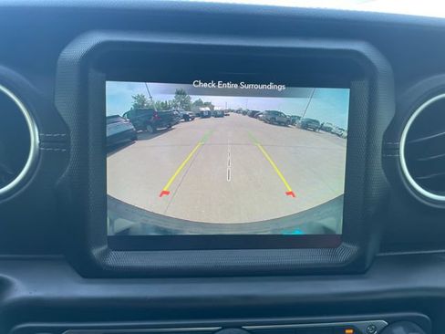Used 2023 Jeep Wrangler Unlimited Sahara w/ Cold Weather Group AWD/4WD image 14