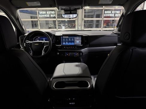 Used 2025 Chevrolet Silverado 2500 LTZ w/ LTZ Premium Package image 19