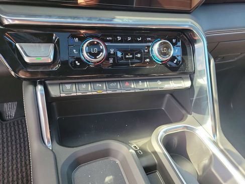 New 2026 GMC Sierra 2500 Denali Ultimate AWD/4WD image 31