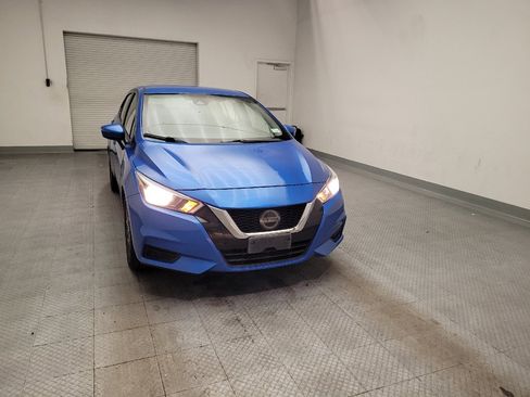 Used 2021 Nissan Versa SV FWD image 14