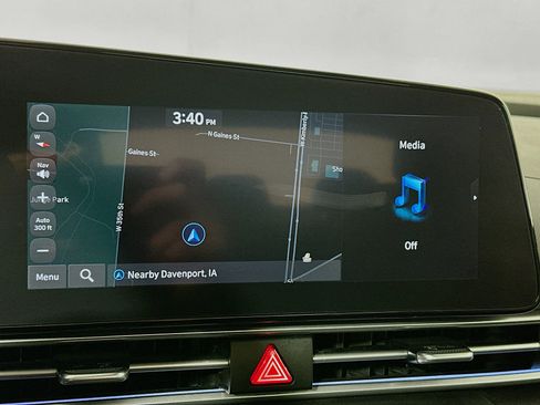 Certified 2024 Hyundai Elantra Limited image 13