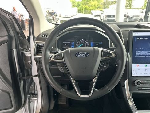 Certified 2024 Ford Edge Titanium AWD/4WD image 15