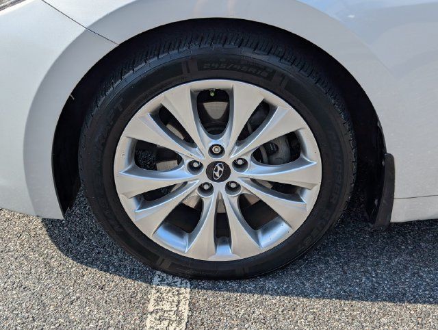 Used 2014 Hyundai Azera Limited FWD image 13