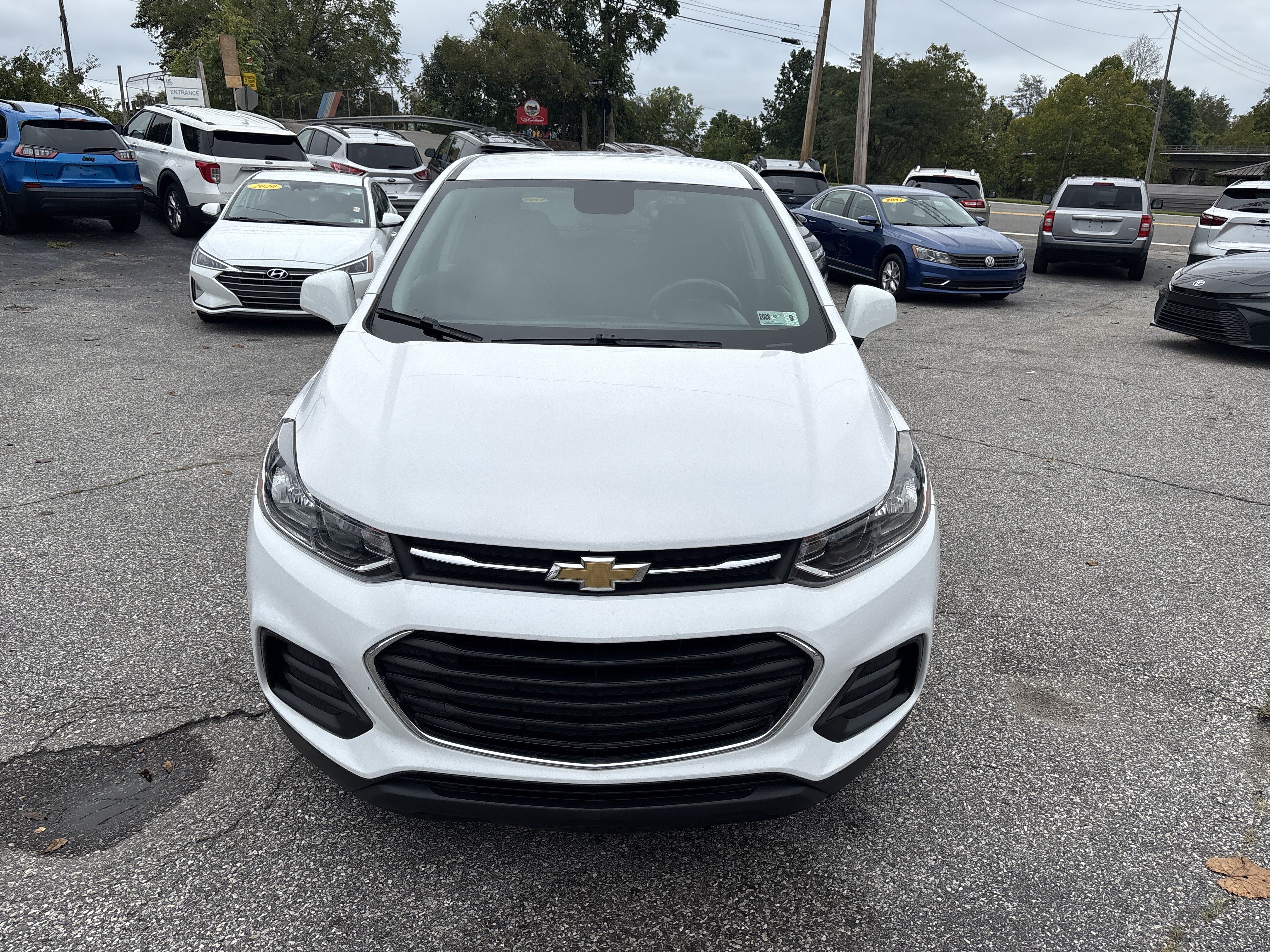 Used 2020 Chevrolet Trax LS w/ Tint and Cruise Package FWD image 2