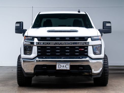 Used 2020 Chevrolet Silverado 2500 LT w/ Z71 Off-Road Package AWD/4WD image 2