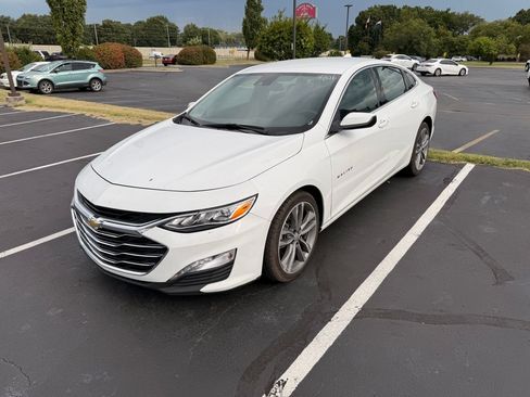 Used 2024 Chevrolet Malibu LT FWD image 1