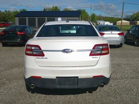 Used 2014 Ford Taurus SEL w/ Equipment Group 201A FWD image 4